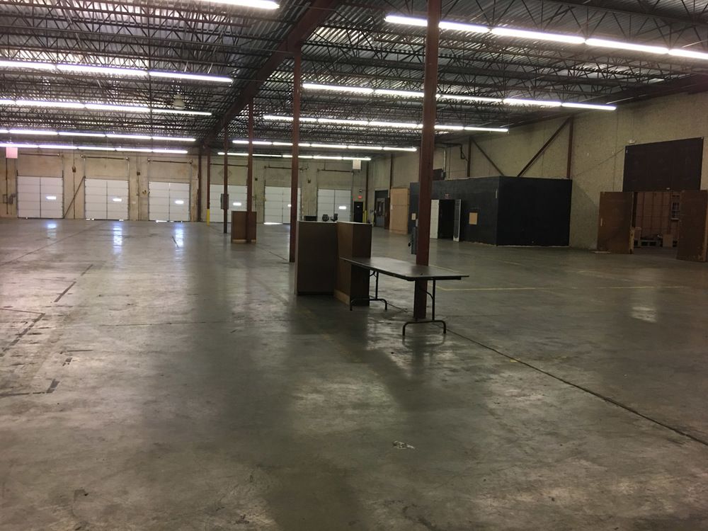 Industrial Office/Warehouse For Sale Or Lease: 6901 W 70th St, Shreveport, LA 71129
